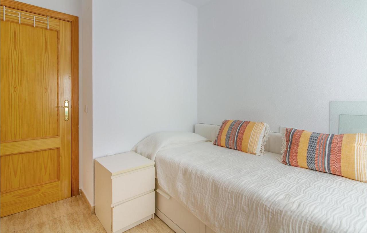 4 Bedroom Cozy Home In Пилар де ла Горадада Экстерьер фото